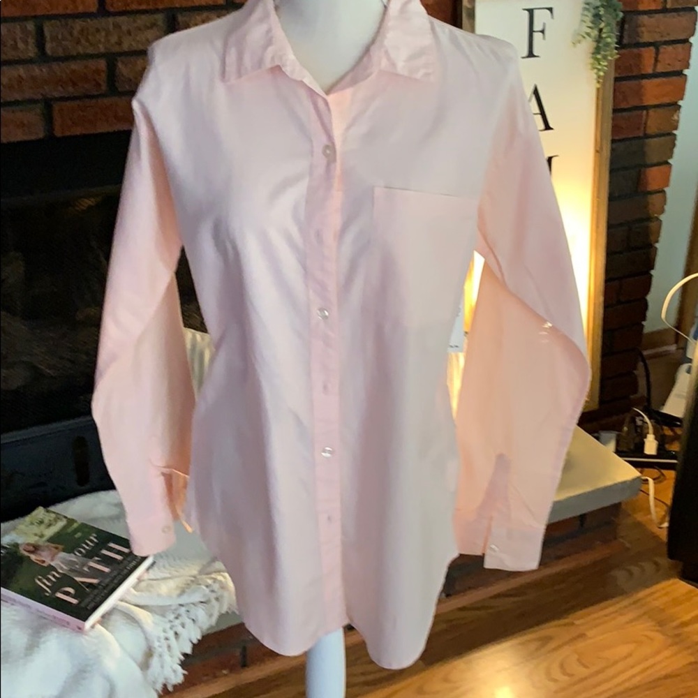 💗NWT--OLD NAVY Ladies Pink Button Up.Size:Medium